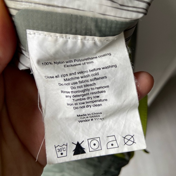MEC green raincoat - Picture 6 of 6